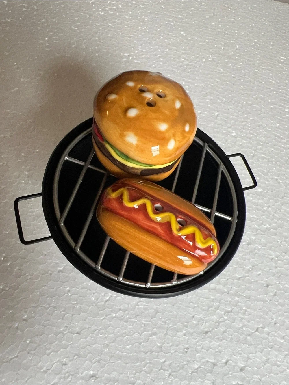 Cute. Salt & Pepper Mini Grill Set